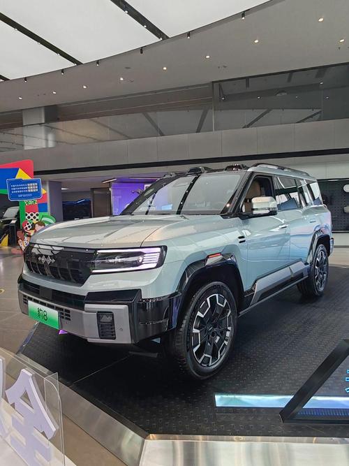 佛山121比亚迪方程豹硬派越野的爆款，英菲尼迪35周年与你共成长